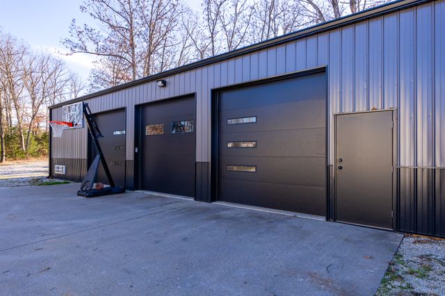 391 State Road H, Elkland, MO 65644