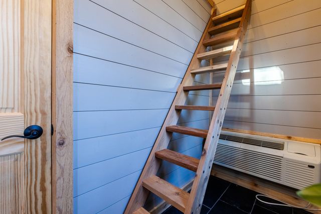 391 State Road H, Elkland, MO 65644