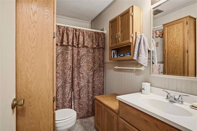 818 N Houston Street, Adrian, MO 64720