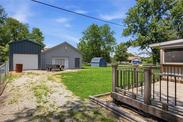 818 N Houston Street, Adrian, MO 64720