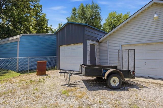 818 N Houston Street, Adrian, MO 64720