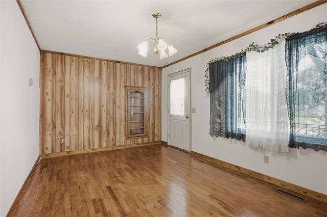 818 N Houston Street, Adrian, MO 64720