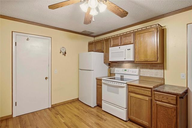 818 N Houston Street, Adrian, MO 64720