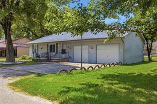 818 N Houston Street, Adrian, MO 64720