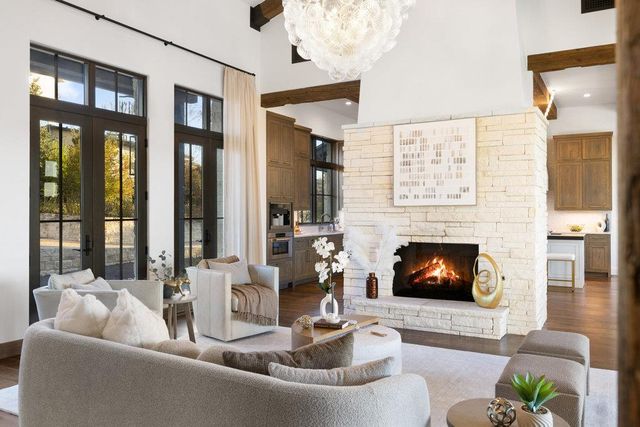 12625 Maidenhair LN 27, Bee Cave, TX 78738