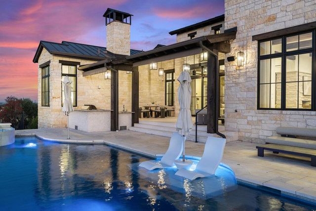 12625 Maidenhair LN 27, Bee Cave, TX 78738