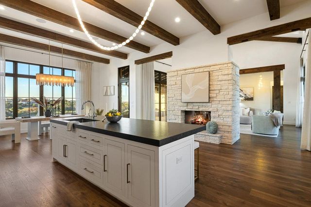 12625 Maidenhair LN 27, Bee Cave, TX 78738