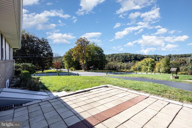 1081 BEAVER CREEK RD, Hanover, PA 17331