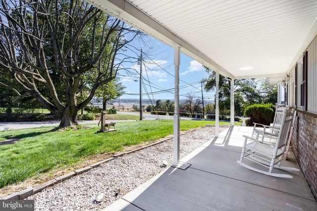 1081 BEAVER CREEK RD, Hanover, PA 17331