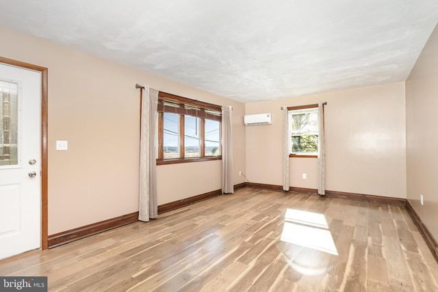 1081 BEAVER CREEK RD, Hanover, PA 17331