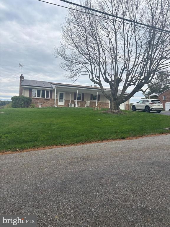 1081 BEAVER CREEK RD, Hanover, PA 17331