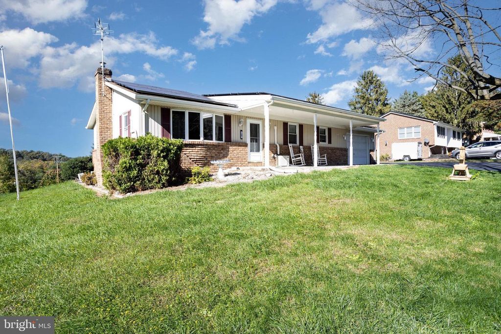 1081 BEAVER CREEK RD, Hanover, PA 17331