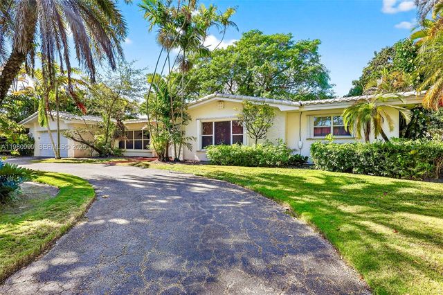 11890 SW 72nd Pl, Pinecrest, FL 33156