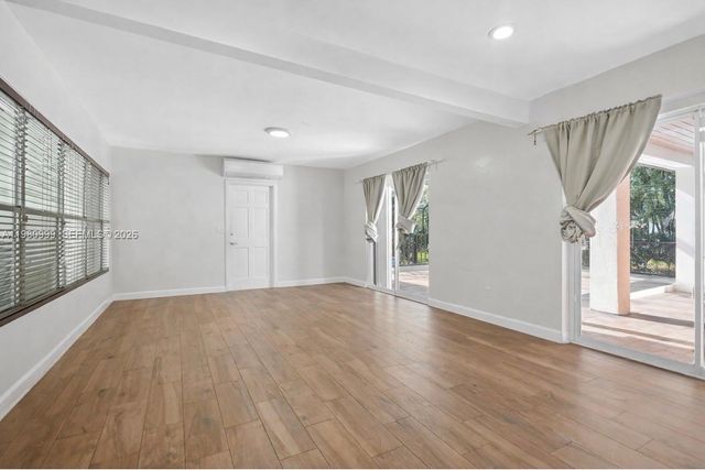 11890 SW 72nd Pl, Pinecrest, FL 33156