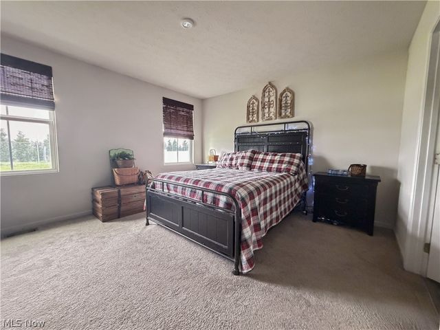 2670 Himelrigh Boulevard, Barberton, OH 44203