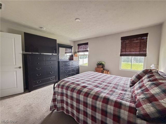 2670 Himelrigh Boulevard, Barberton, OH 44203