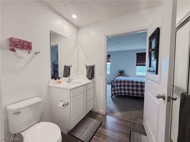 2670 Himelrigh Boulevard, Barberton, OH 44203