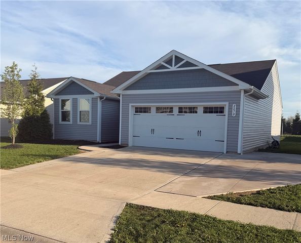2670 Himelrigh Boulevard, Barberton, OH 44203