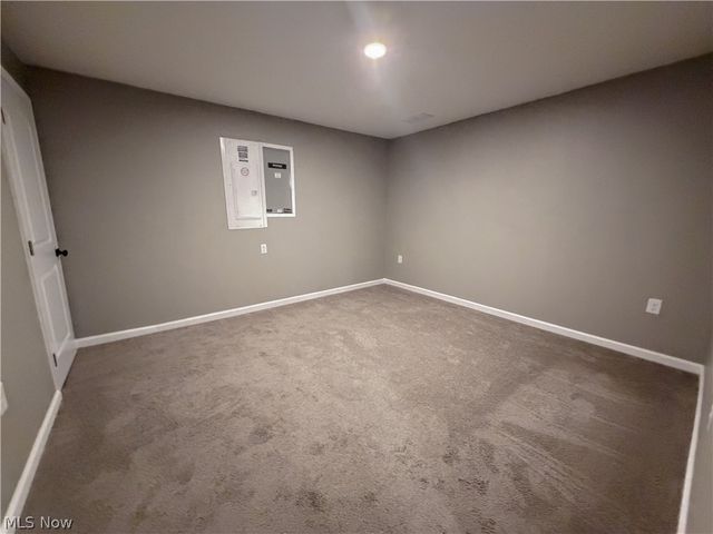 2670 Himelrigh Boulevard, Barberton, OH 44203
