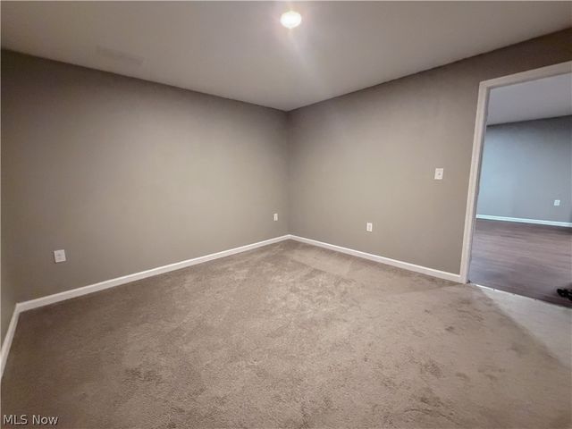 2670 Himelrigh Boulevard, Barberton, OH 44203