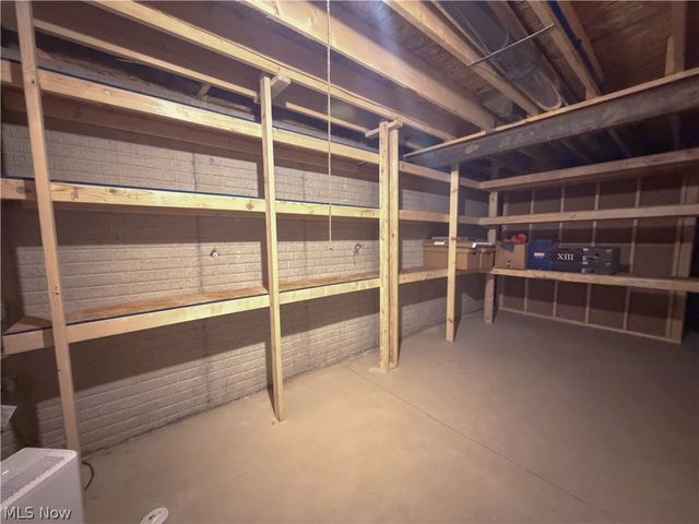 2670 Himelrigh Boulevard, Barberton, OH 44203