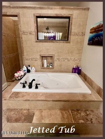 1742 W Keenlan Drive, Hernando, MS 38632