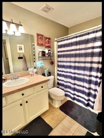 1742 W Keenlan Drive, Hernando, MS 38632