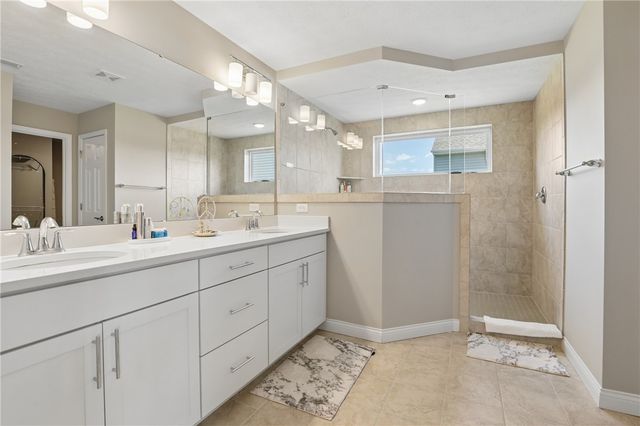 8201 Stone Drive, West Chester Twp, OH 45241