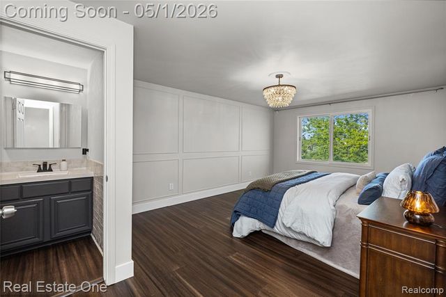 42374 Willow Tree Lane, Clinton Township, MI 48038