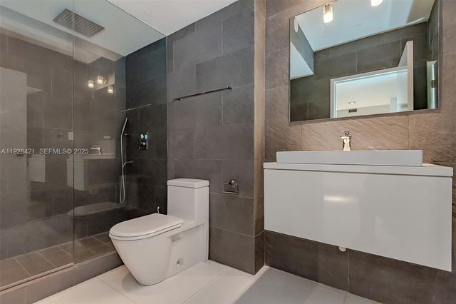 100 Lincoln Rd 839, Miami Beach, FL 33139