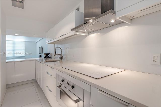 100 Lincoln Rd 839, Miami Beach, FL 33139