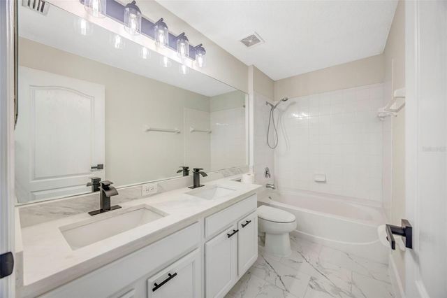 19026 FISHERMANS BEND DRIVE, Lutz, FL 33558