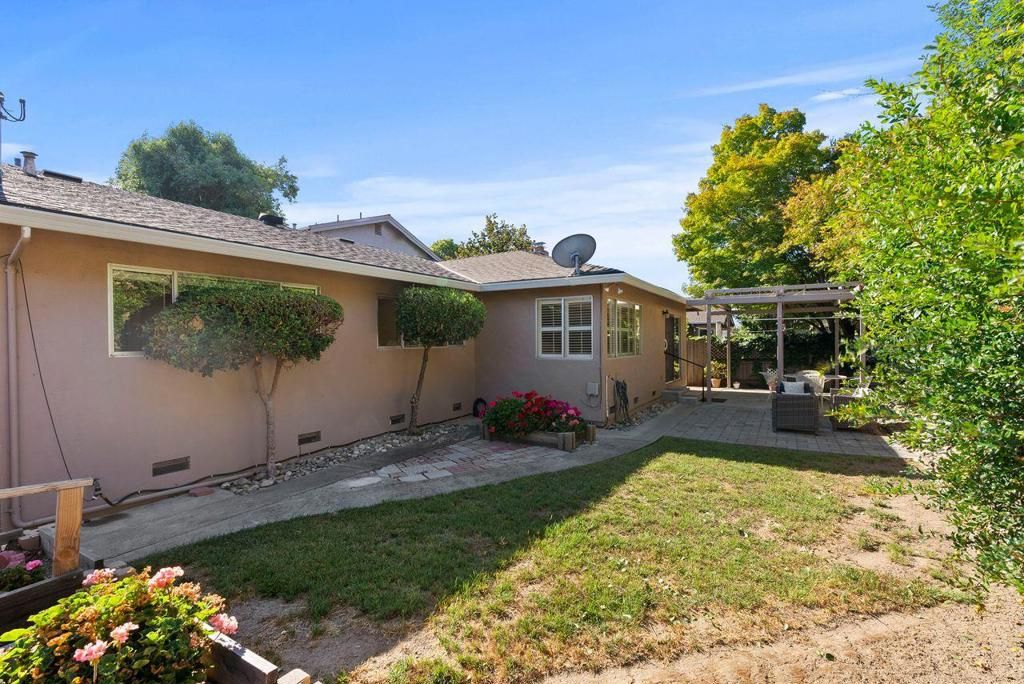 Image 36 of property listing at 2597 Malaga Drive, San Jose, CA 95125