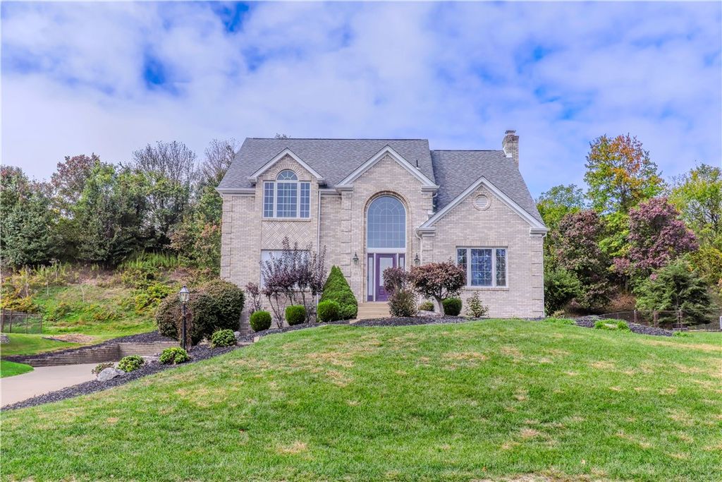 225 William Dr, North Strabane, PA 15317