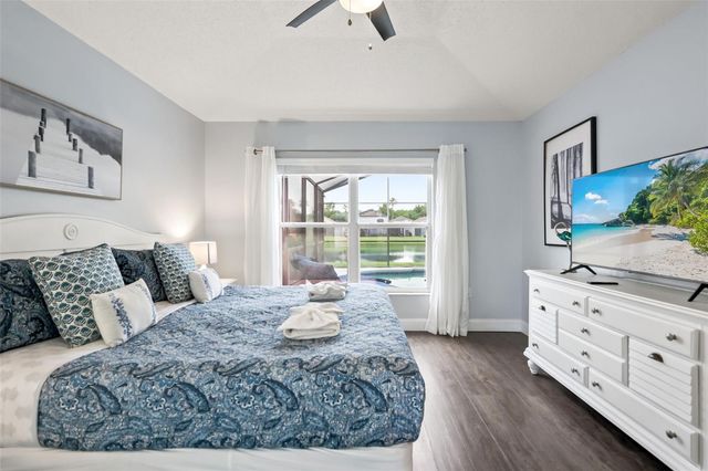 948 LAKE BERKLEY DRIVE, Kissimmee, FL 34746