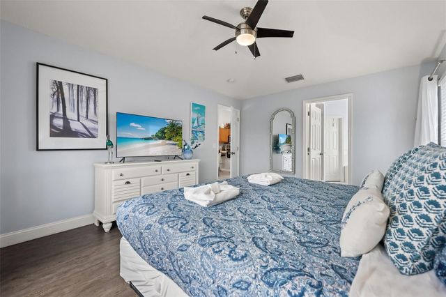 948 LAKE BERKLEY DRIVE, Kissimmee, FL 34746