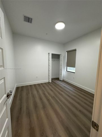 7825 NW 104th Ave 4, Doral, FL 33178