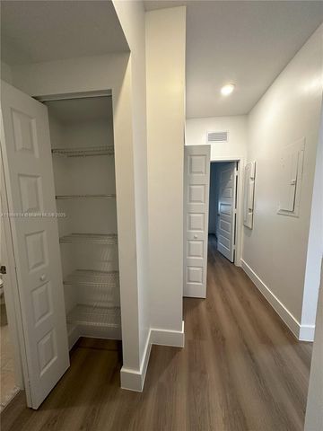 7825 NW 104th Ave 4, Doral, FL 33178