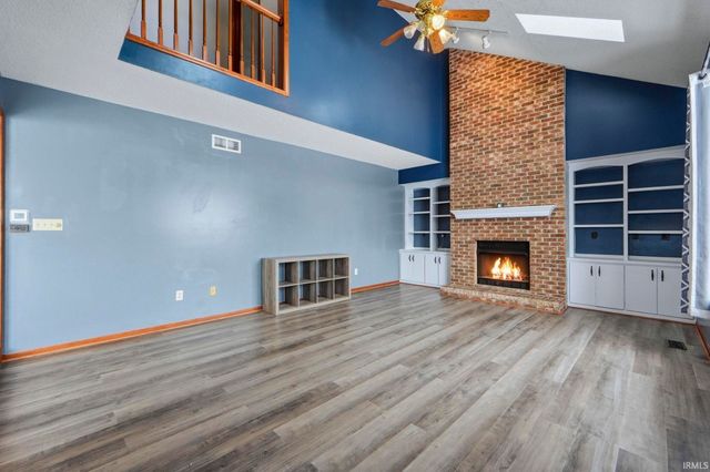 3084 Navajo Crossing, New Haven, IN 46774