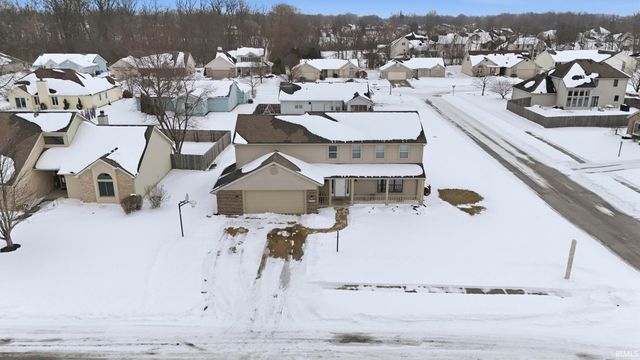 3084 Navajo Crossing, New Haven, IN 46774