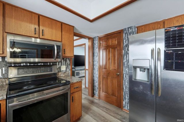 3084 Navajo Crossing, New Haven, IN 46774