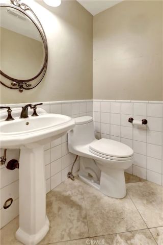 10762 Center Drive, Villa Park, CA 92861