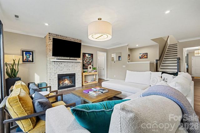 11004 Larkslea Lane, Charlotte, NC 28278