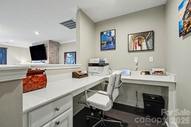 11004 Larkslea Lane, Charlotte, NC 28278