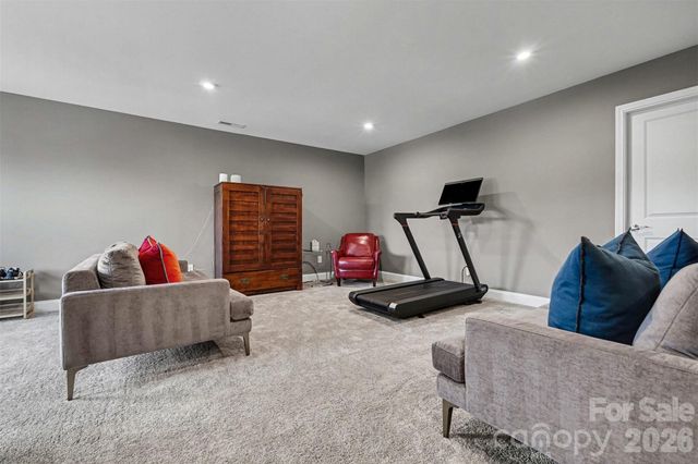 11004 Larkslea Lane, Charlotte, NC 28278