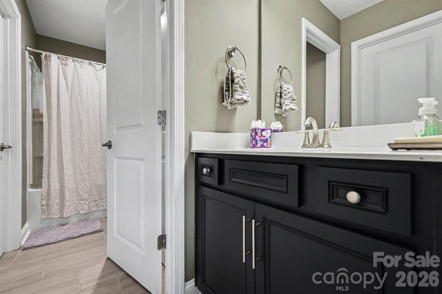 11004 Larkslea Lane, Charlotte, NC 28278