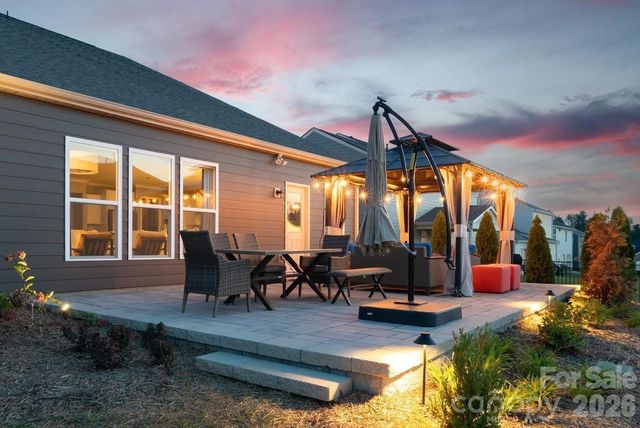 11004 Larkslea Lane, Charlotte, NC 28278