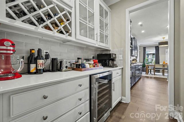 11004 Larkslea Lane, Charlotte, NC 28278