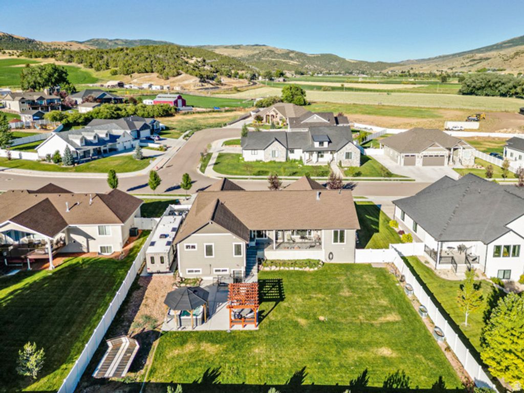 Image 40 of property listing at 71 N 425 E, Coalville, UT 84017