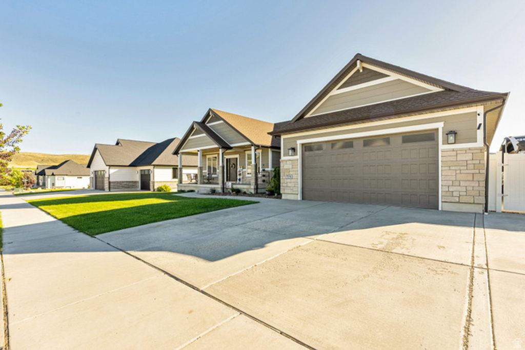 Image 5 of property listing at 71 N 425 E, Coalville, UT 84017